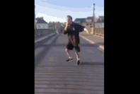 太会玩了!看得我好爽!!外网流行的#我打我自己挑战#